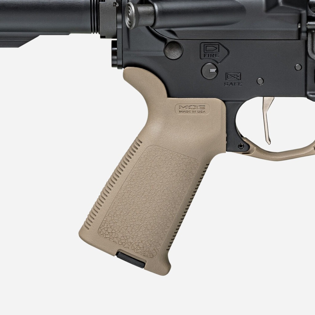 SAINT® VICTOR 5.56 AR-15 RIFLE – FDE